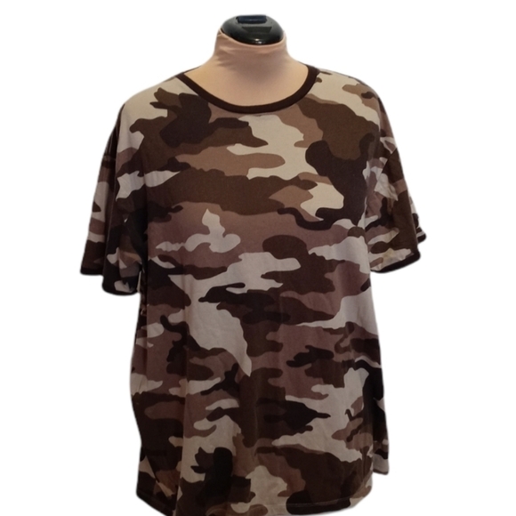 Gap camo tee size XXL excellent condition - Picture 1 of 7